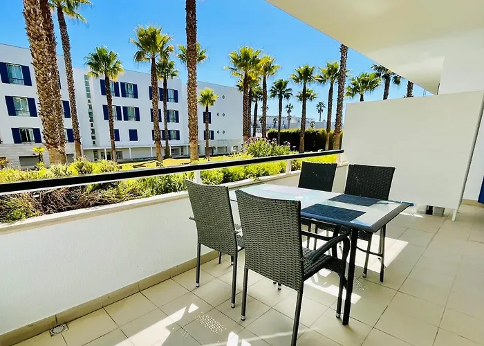 Angies Marina Apartment, Includes 2 Free Passes For The Marina Pool