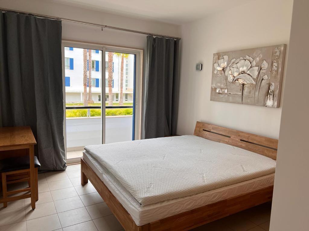 Apartment Angies Marina Apartment, Includes 2 Free Passes For The Marina Pool *
