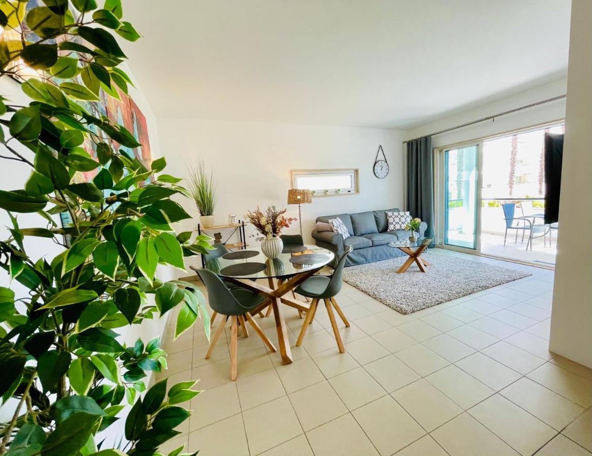 Angies Marina Apartment, Includes 2 Free Passes For The Marina Pool Apartment *
