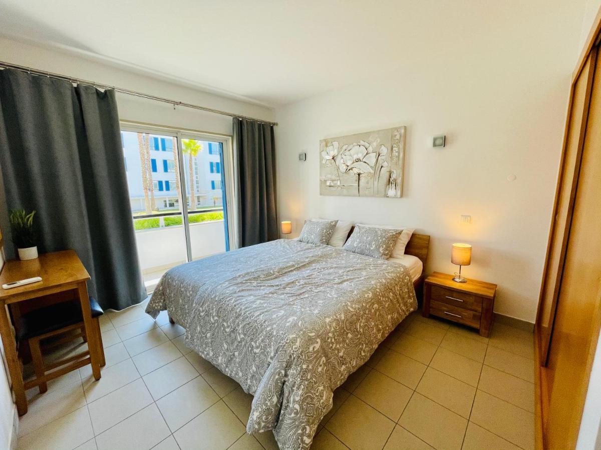 Apartment Angies Marina Apartment, Includes 2 Free Passes For The Marina Pool *