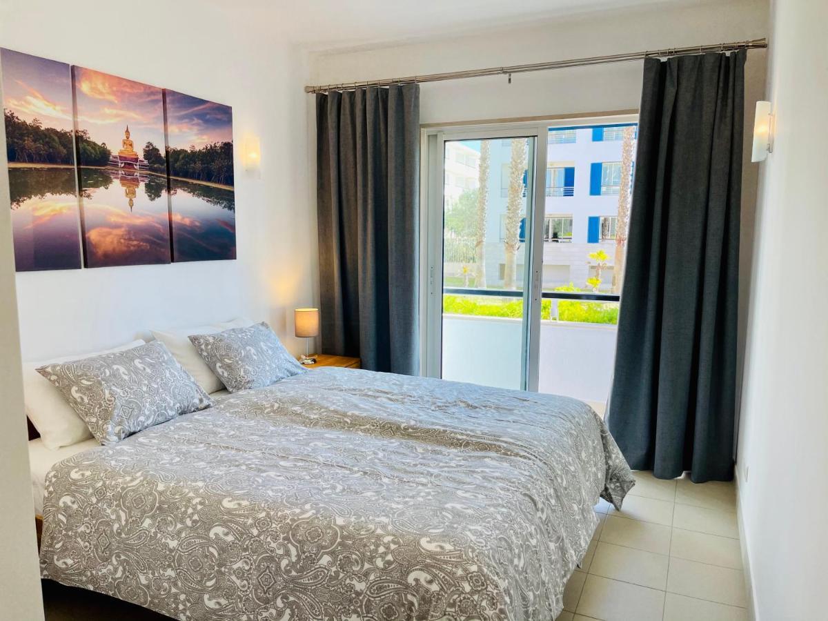 Apartment Angies Marina Apartment, Includes 2 Free Passes For The Marina Pool *