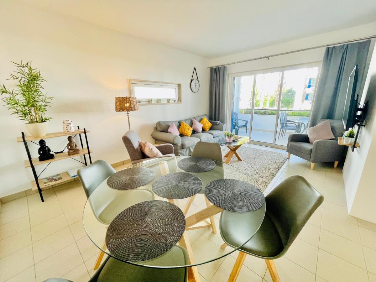 Apartment Angies Marina Apartment, Includes 2 Free Passes For The Marina Pool *